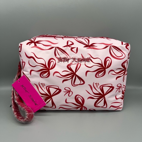 Betsey Johnson Handbags - Betsey Johnson travel cosmetics bag